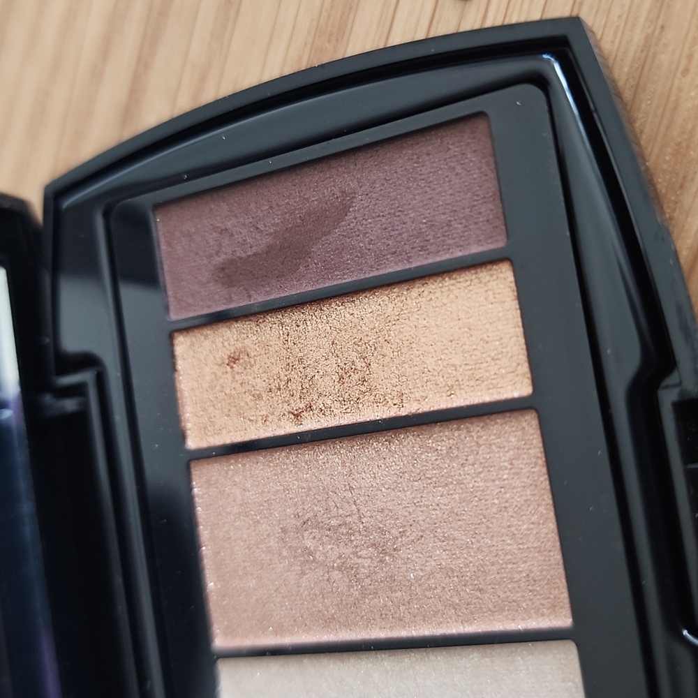 Lancôme Color Design Eye Brightening Eyeshadow Palette in French Riviera - Picture 2 of 4